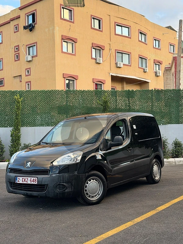 Peugeot Partner 2013 تجاري لنقل البضائع