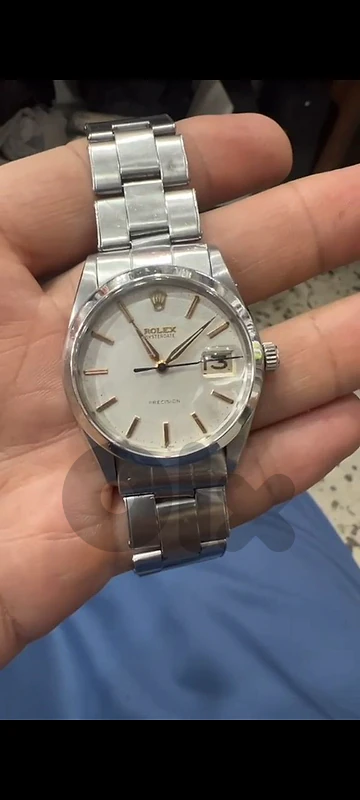 ساعة يد ربط Rolex عتيقة