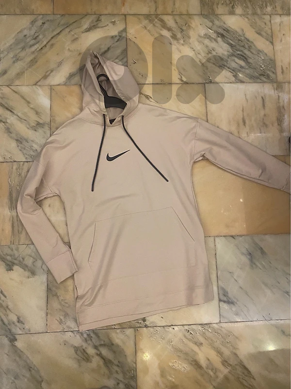 brand new nike jacket no zip for 9$ !!