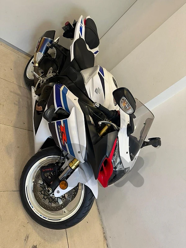 Gsxr one million 1000cc
