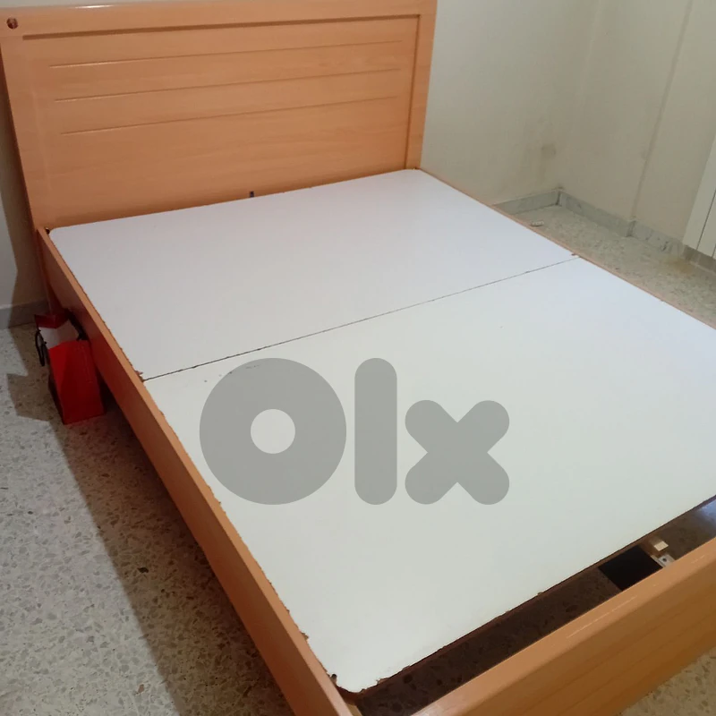 تخت مجوز اوروبي شبه جديد