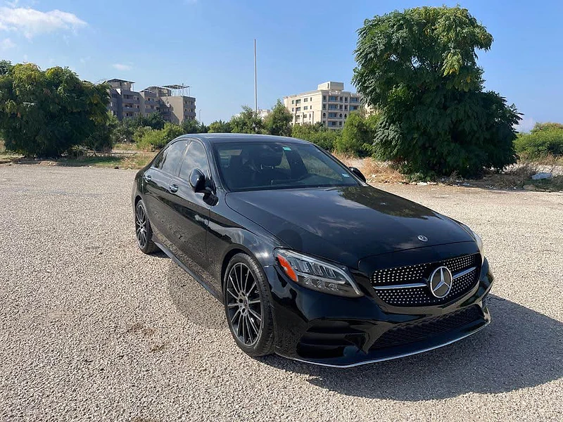 MERCEDES C300 2019
