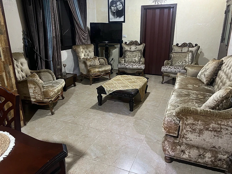 للبيع