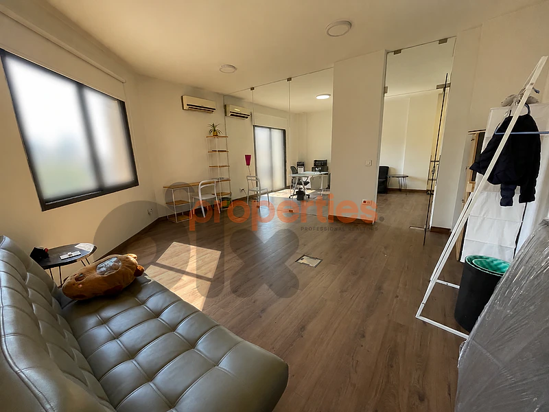 Office for rent in Saifi مكتب للإيجار في الصيفي CPBPK76