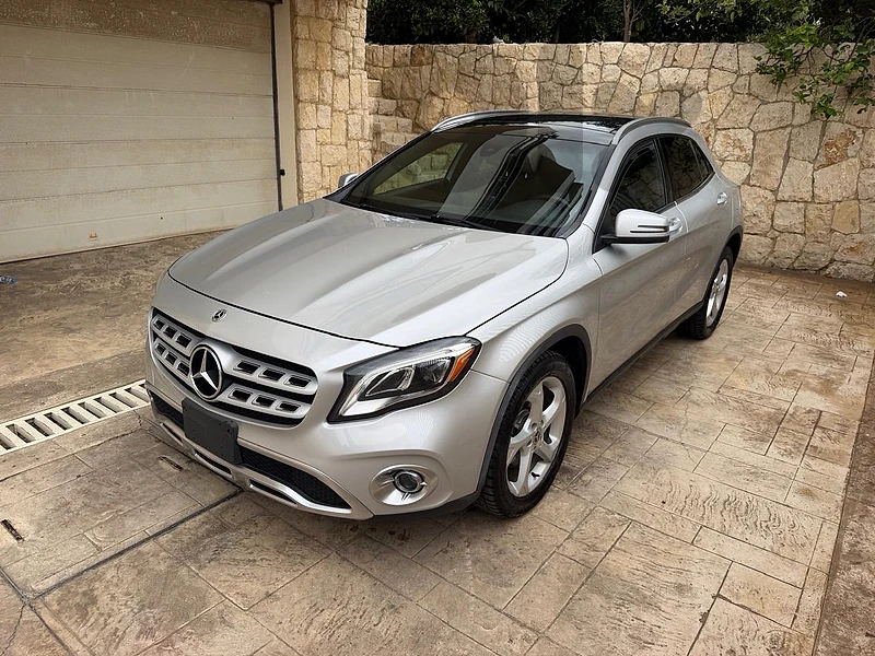 Mercedes-Benz GLA-Class 2018 250 4matic cleancarfax
