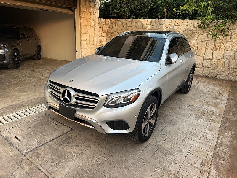 Mercedes-Benz GLC-Class 2018 300 4 matic full options cleancarfax