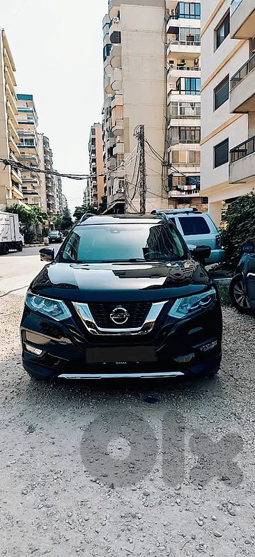 Nissan rogue platinum 2018