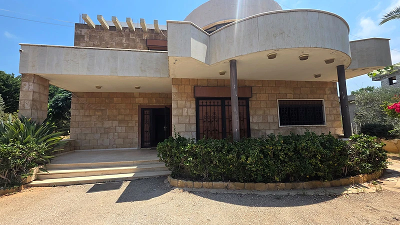 Seafront Villa for Sale in Jiyeh-فيلا على البحر للبيع في الجية Seafront Villa for Sale in Jiyeh-فيلا على البحر للبيع في الجية