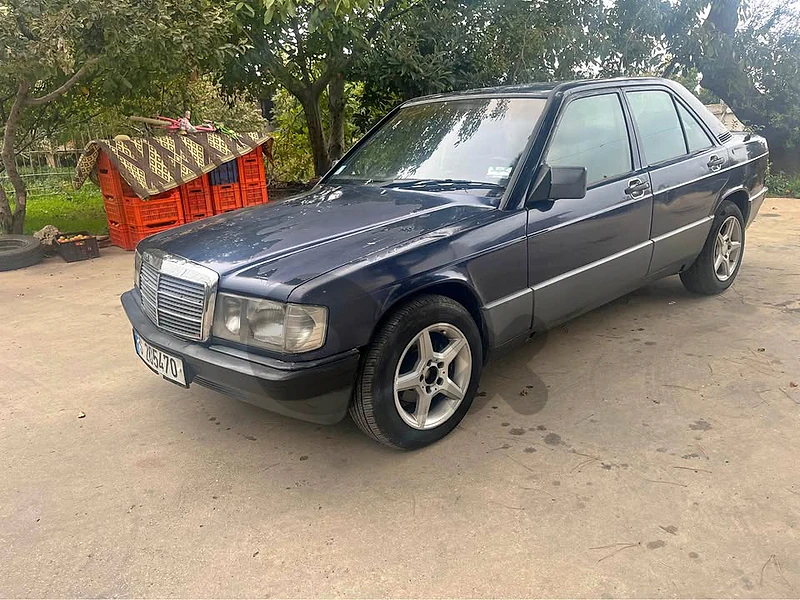 Mercedes-Benz C-Class 1989