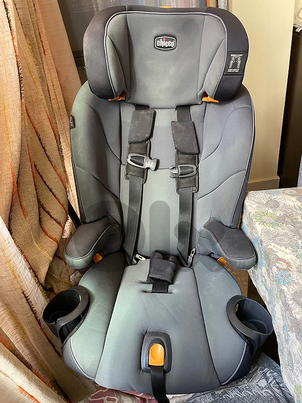 car seat chicco from 1year to 8 years car seat chicco from 1year to 8 years