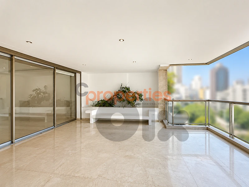 Apartment For Sale in Achrafieh شقة للبيع في الأشرفية CPBPK46