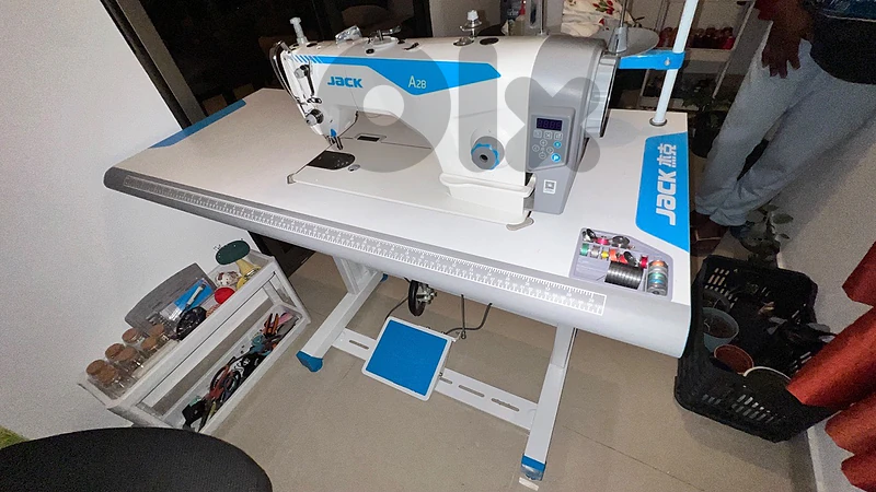 sewing machines and overlock machines