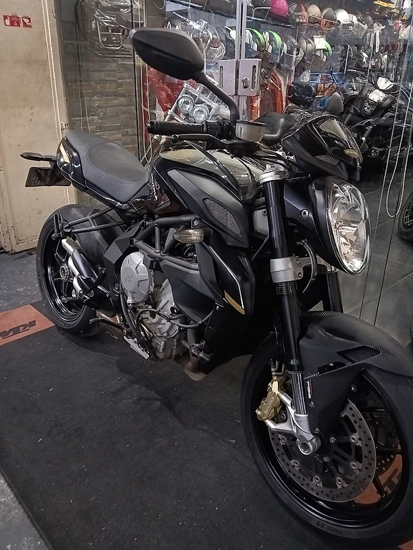 MV Agusta 800 Brutale 2014 very good condition