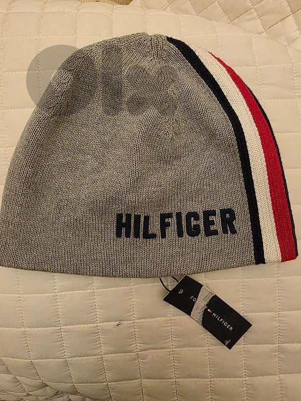 Tommy Hilfiger hat