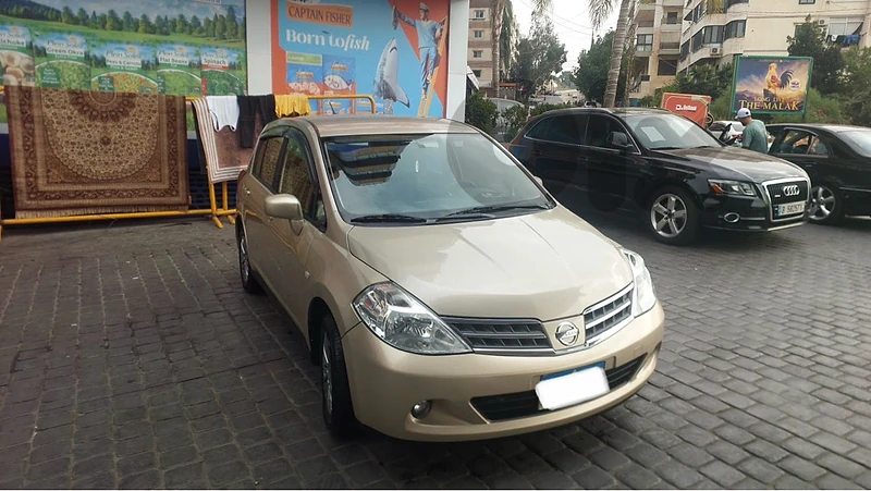 Nissan Tiida 2011