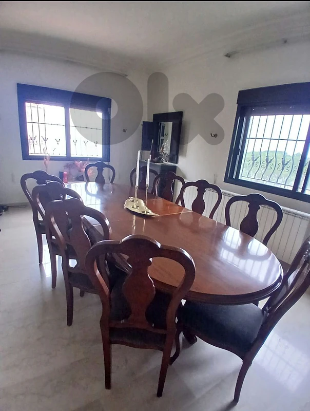 dining  table