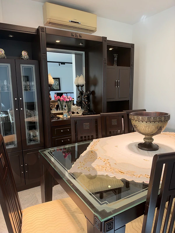Full dining room