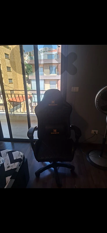 Game chair