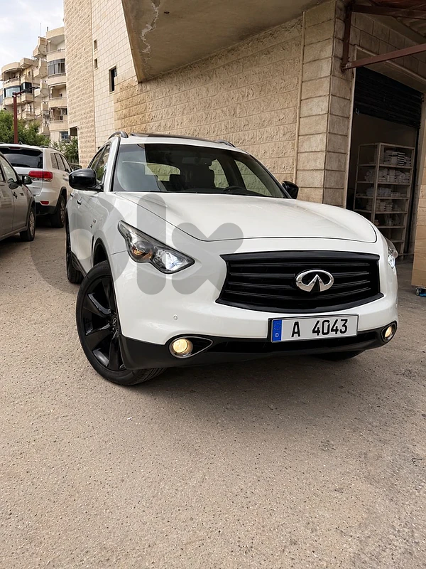 Infiniti QX70S 2016