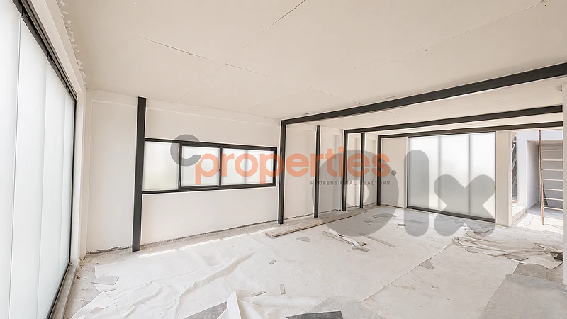 Rooftop for rent in Achrafieh سطح للإيجار في الأشرفية CPBPK37