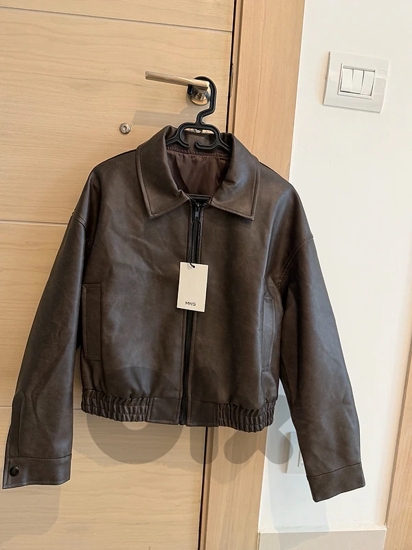 brown cropped faux leather jacket with a collar size s, new