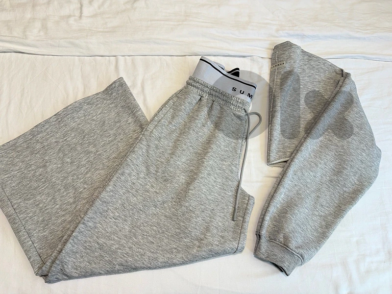 full set grey jogging pant and cropped hoodie size s