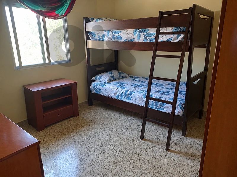 2 beds and 1 table