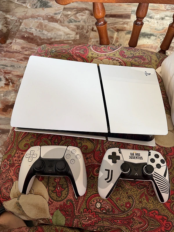 Ps5 slim Used But in perfect condition disc