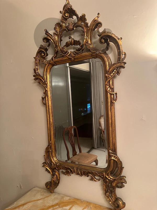 twin miirrors