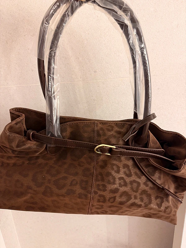 Trendy Suede Leopard Print Shoulder Bag 👜🤎 Trendy Suede Leopard Print Shoulder Bag 👜🤎
