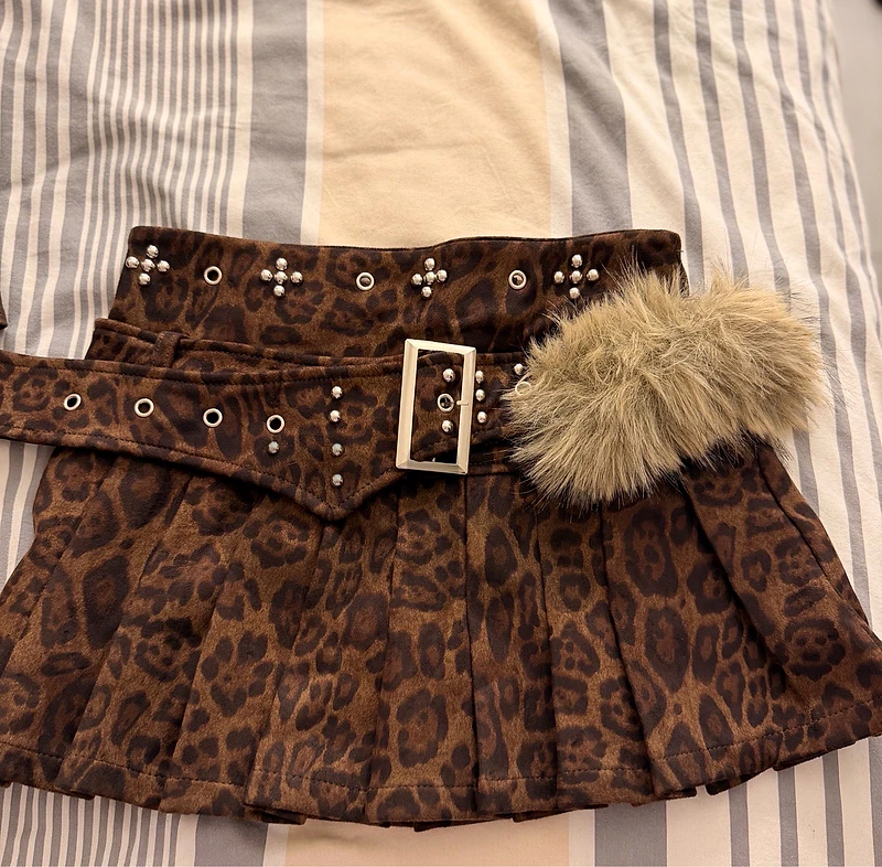 Leopard Print Mini Skirt with Fur Detail 🤎 Leopard Print Mini Skirt with Fur Detail 🤎