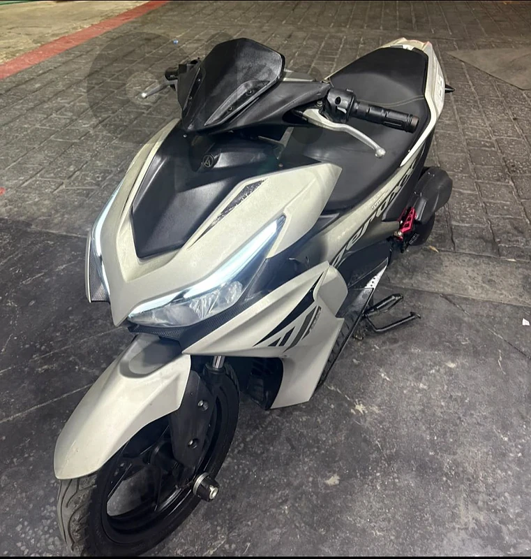 For sale aerox copy mashye 8400 km bs ndefe kteer feha wra2 
81812571