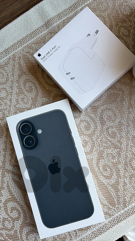 iphone 17 SIM &eSim black color 256 gega ndeef no scratches