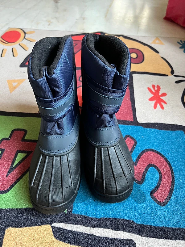 snow boots new