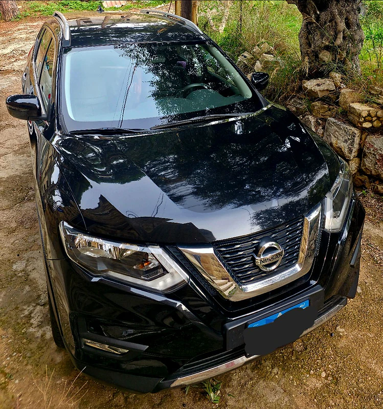 Nissan X-Trail 2018 Black on balck, full leather interior with screen