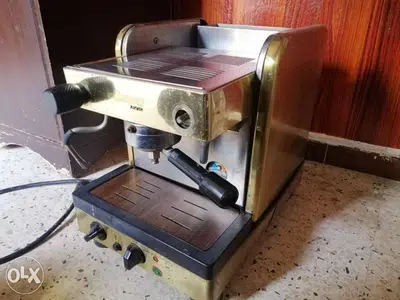 مكبس قهوة La cimbali ايطالي كلشي فيه شغال ١٠٠٪