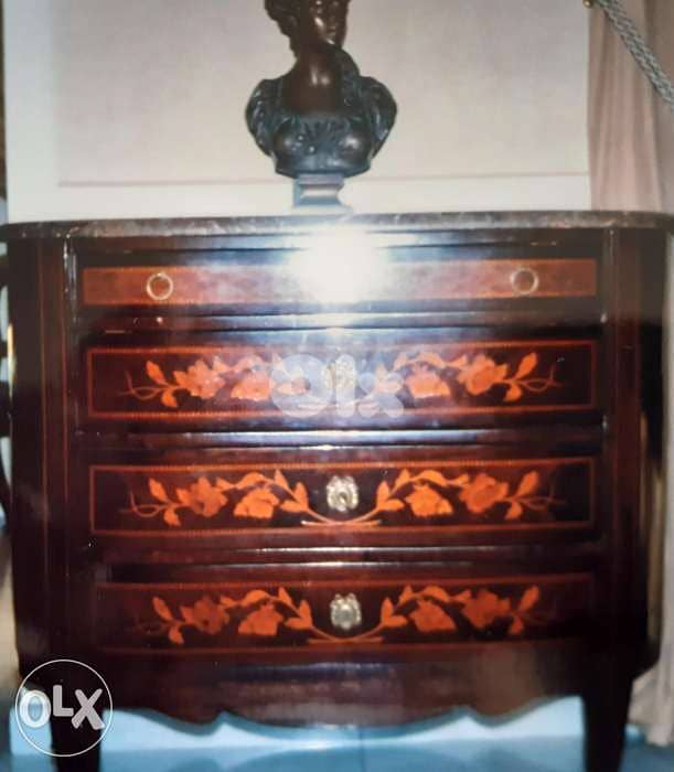 Commode 0