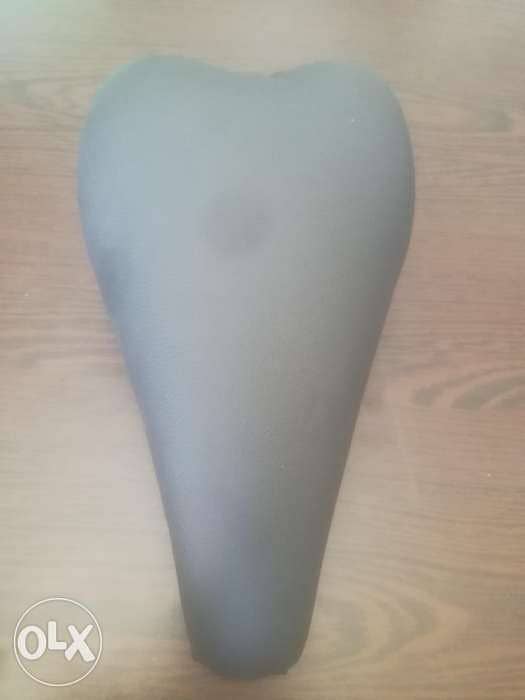 2 original bike seats black leather tnjid jdid 1