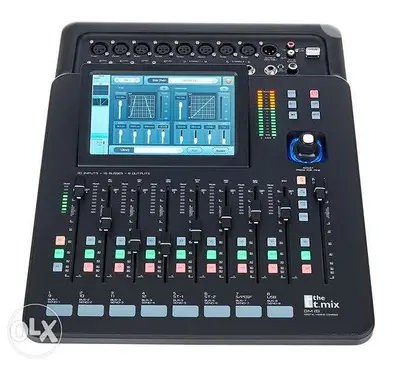 digital mixer 16 input 8 aux new not used