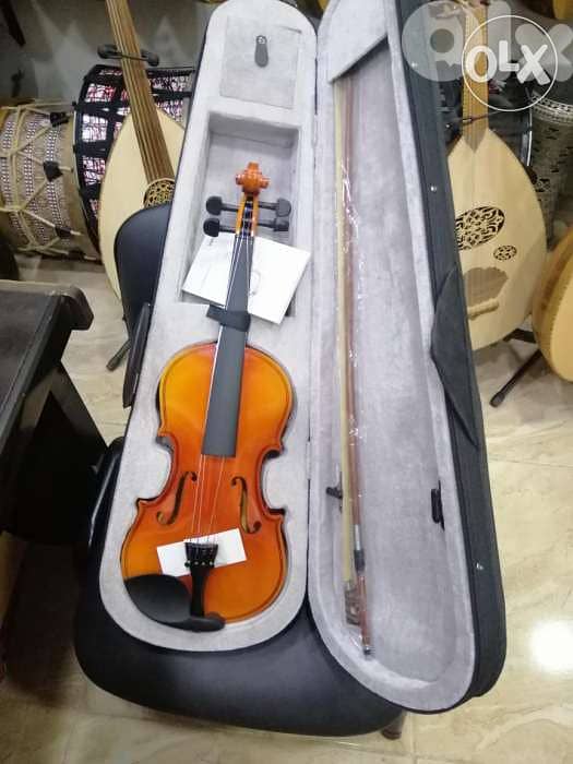 4/4 violin new with all accessories 0