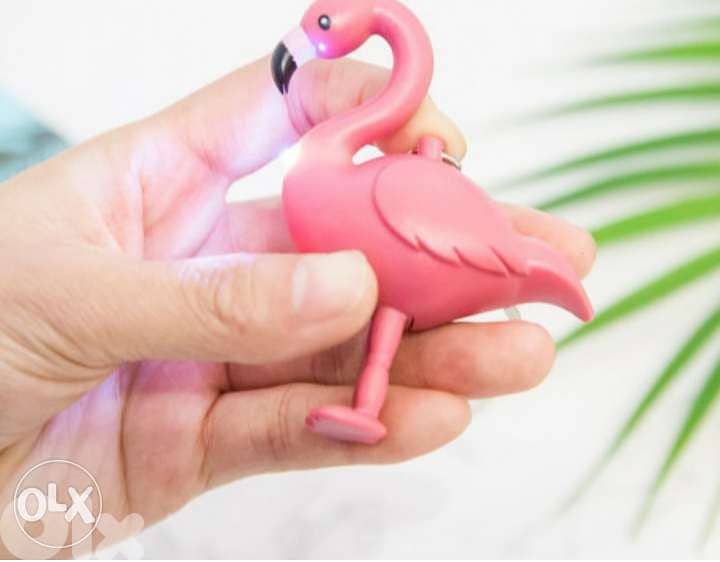 High quality flamingo light and sound keychain 3