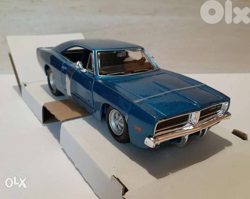 Charger 69 diecast car model 1:25. 4