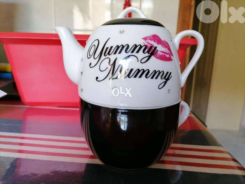 cup and jug. new in box 0