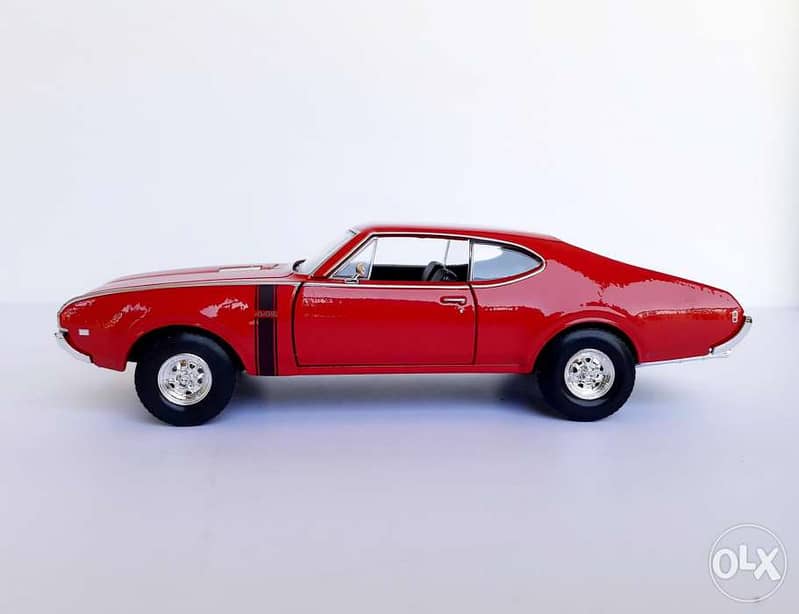 Oldsmobile 442 diecast car model 1:24. 2