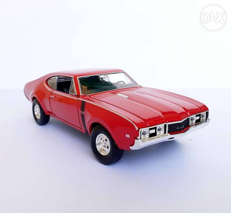 Oldsmobile 442 diecast car model 1:24. 4