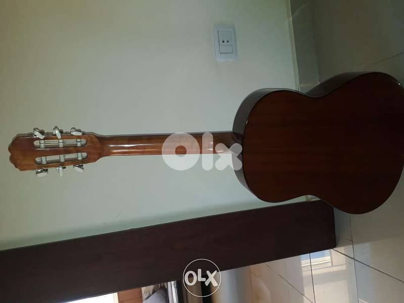 Admira Guitar 1