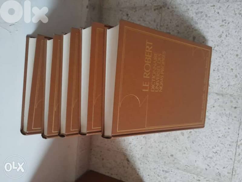 Dictionnaire Le Robert 4