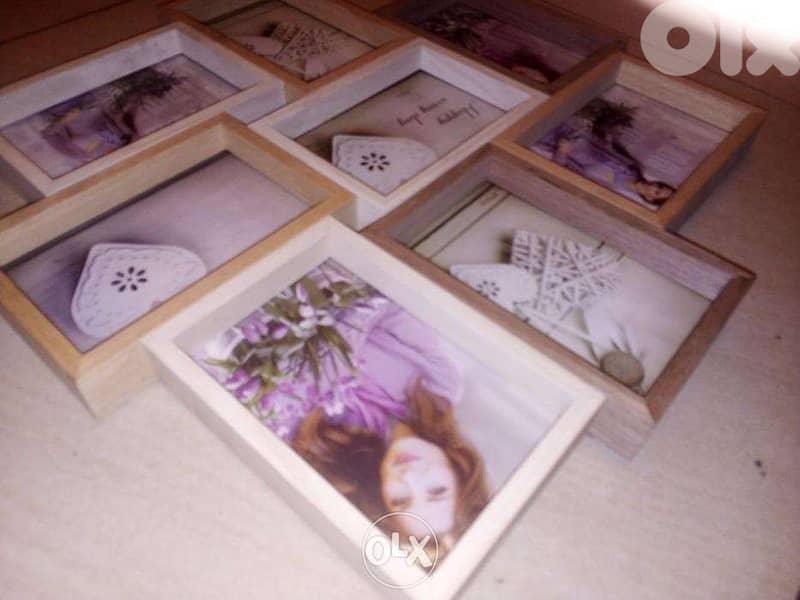 Retro style multi Photo frame 5 to8 photos starting 10$ check photos 6