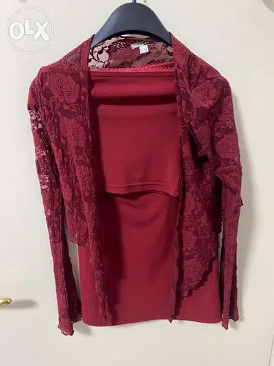 3 pieces red   , FREE DELIVERY INSIDE BEIRUT