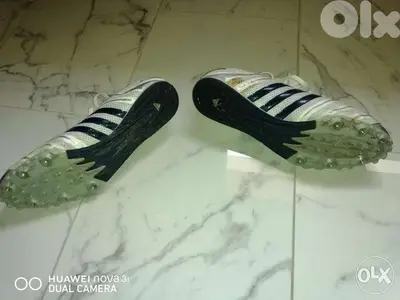 اسبدرين adidas ركض بدون براغيه مع المفتاح